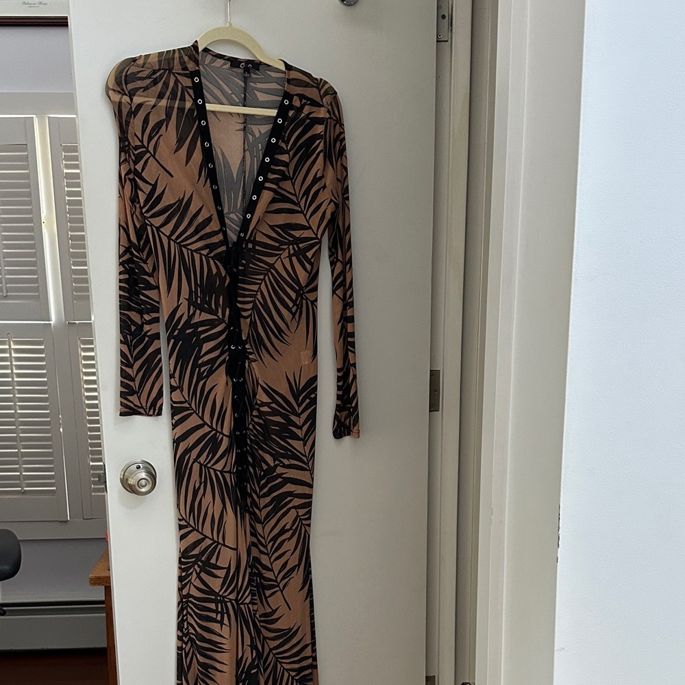 Cleo Black and Tan Leaf Pattern Cover up Long Sleeve Dress